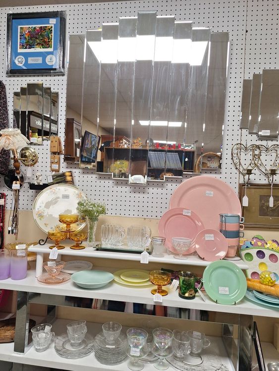 814 Vintage Marketplace photograph 1